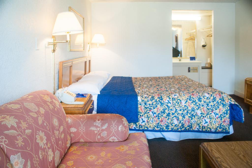 Executive Inn Jacksonville Room photo